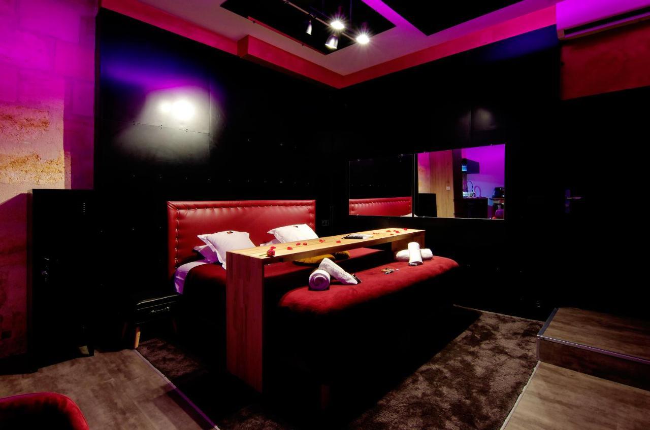 Mieuxqualhotel Jacuzzi Privatif Love Room Bordeaux Exterior foto